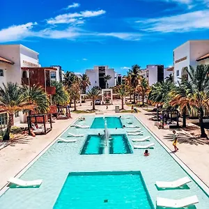 Tanama Apartahotel